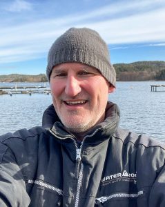 Adriaan på brygga i Orust